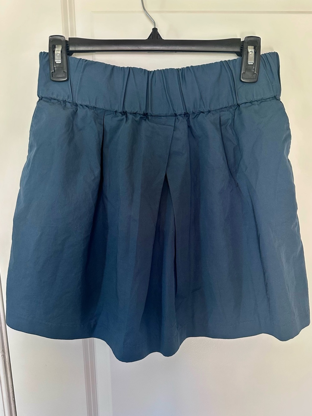 Banana Republic Navy Blue Lined Pleated Summer Skirt